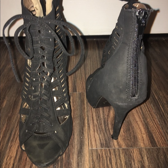 High Heels - Picture 2 of 2